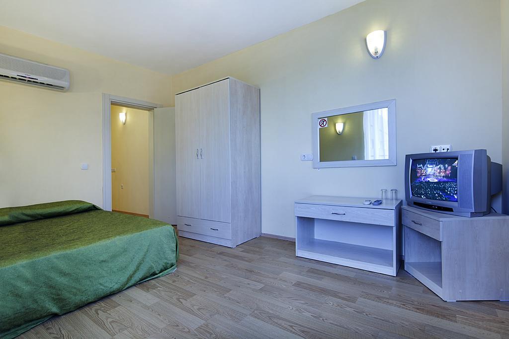 Larissa Garden Hotel Kemer Exterior photo